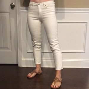 H&M White Mom Jeans, Size 6
